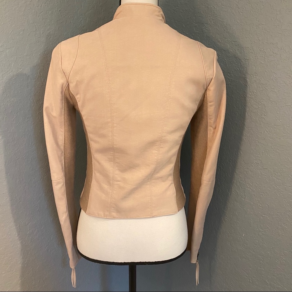 Gorgeous FREE PEOPLE vegan jacket - Picture 3 of 10